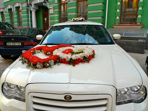 Wedding mobil on Novij Podil