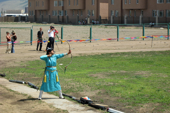 An Archeress taking her aim