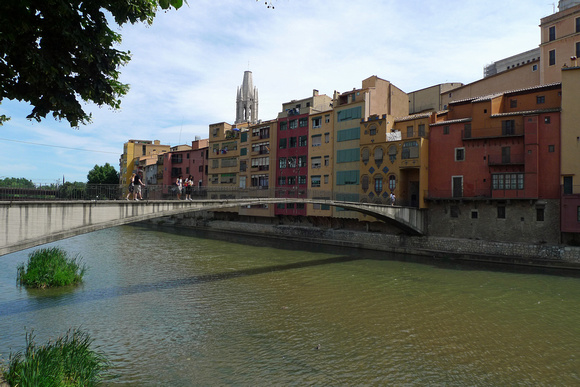 Girona river bank