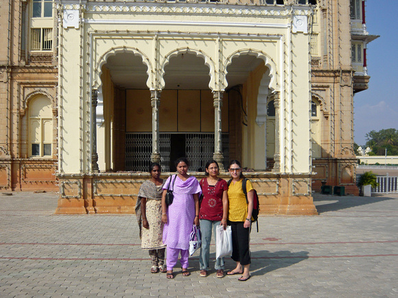 In front of the  Palace with the IT chicks
