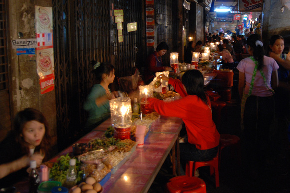 061. Dining at the night market