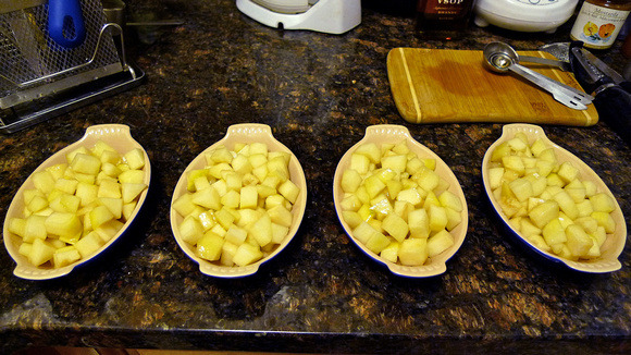 THANKSGIVING: Prepping the Pear Crisp