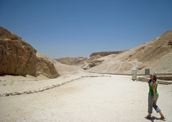 Walking thruou the wadi